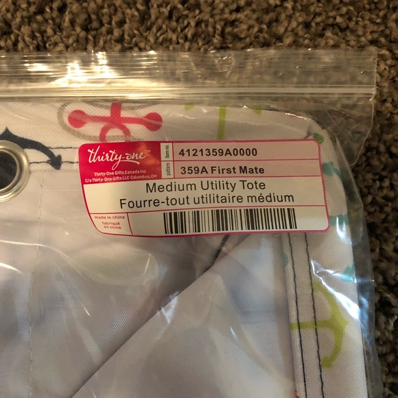 Set of 2 • Thirty One Totes - Picture 4 of 4